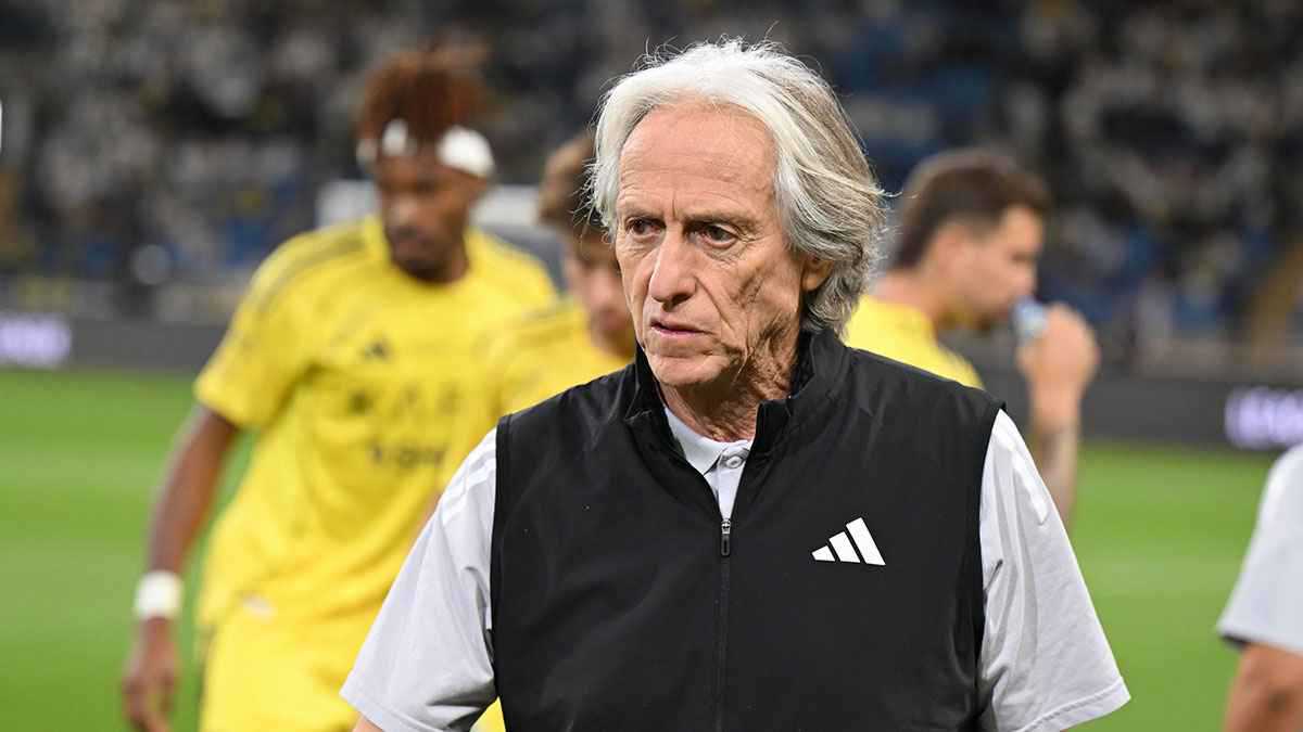 جيسوس: لا نملك 12 لاعبا مثل الهلال والاتحاد والأهلي
