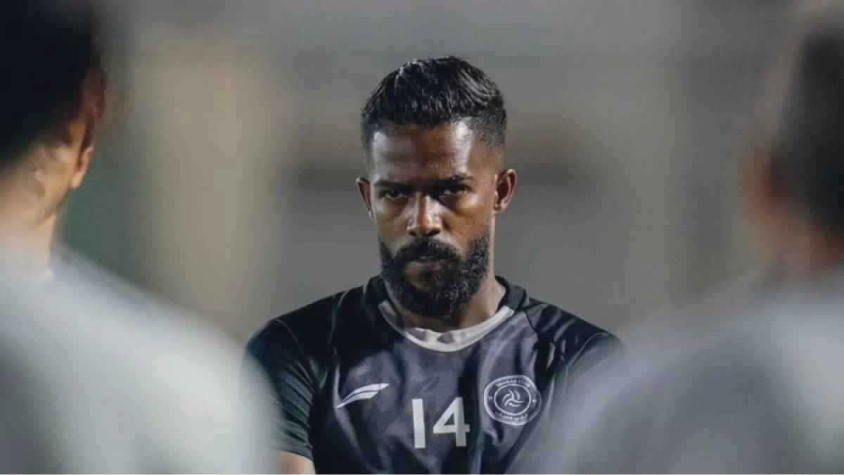 “خليهم يدقون بس”.. نواف العابد يرد على عودته إلى الهلال السعودي (فيديو)
