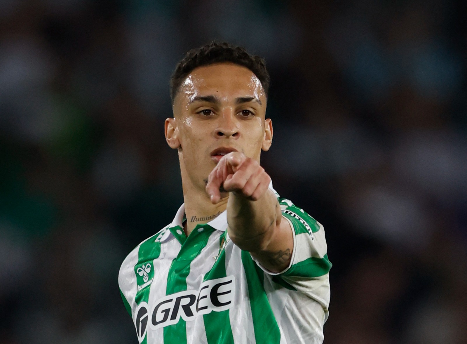 أنتوني لاعب ريال بيتيس خلال مواجهة جينت في دوري المؤتمر الأوروبي - 20 فبراير 2025