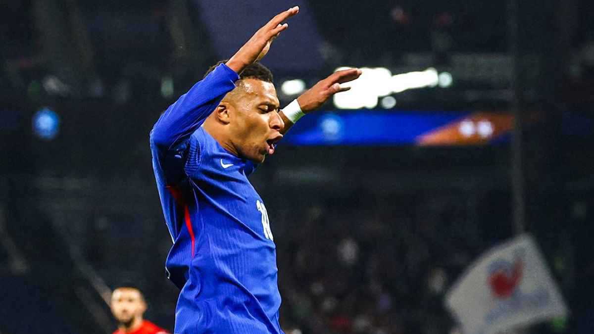 راوغ 6 لاعبين.. هدف مبابي “المارادوني” في مباراة فرنسا وأذربيجان (فيديو)