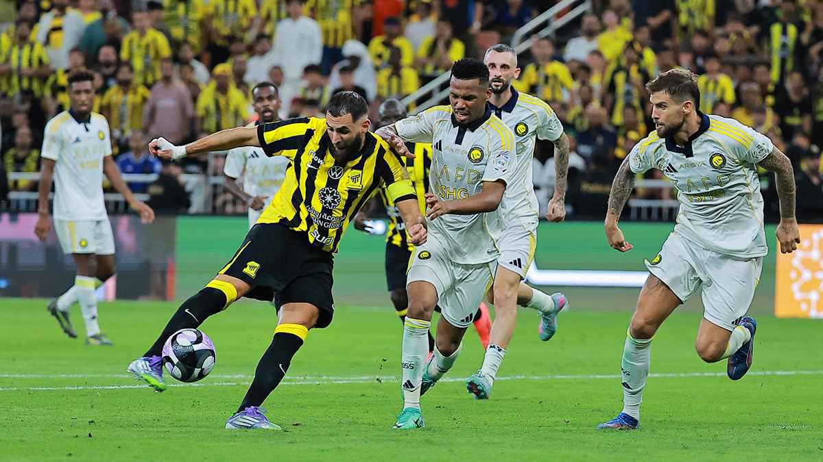 ربما في أحلامك.. رد ناري من بنزيما على رفض الاتحاد تعيين مدربه المفضل (صورة)