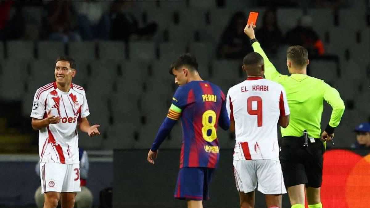 طرد وضربة جزاء ظالمة.. برشلونة يستفيد من “فضيحة تحكيمية” قبل الكلاسيكو