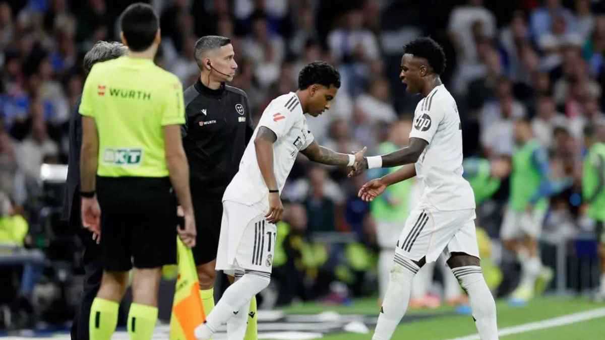 غرفة الملابس “تشتعل”.. هل يدفع ريال مدريد ثمن “التمرد العلني”؟