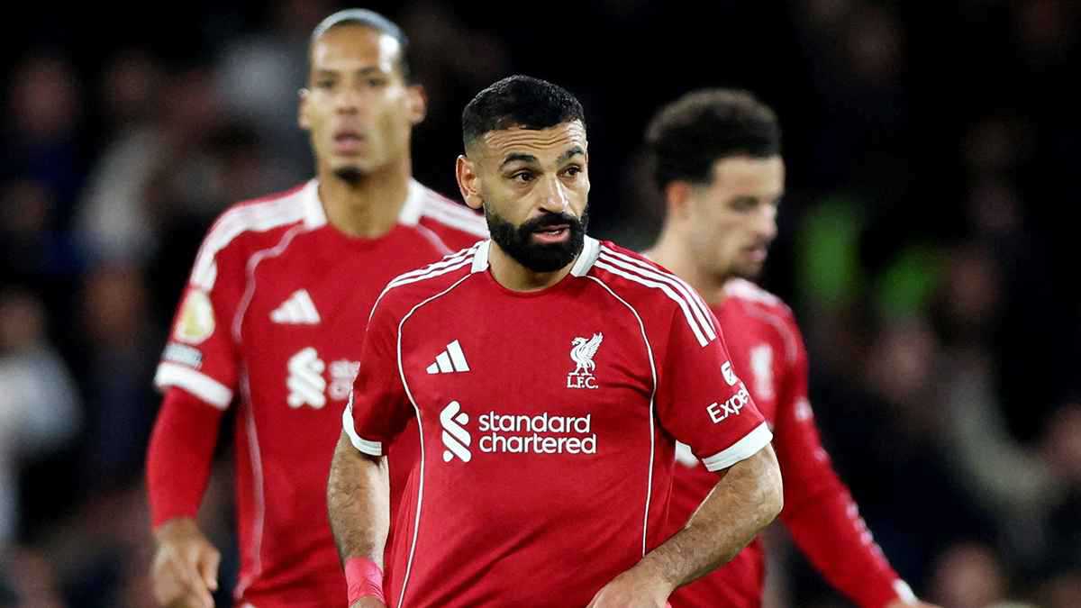 لا تقلد ميسي.. نجم إنجلترا يشن هجوما على محمد صلاح