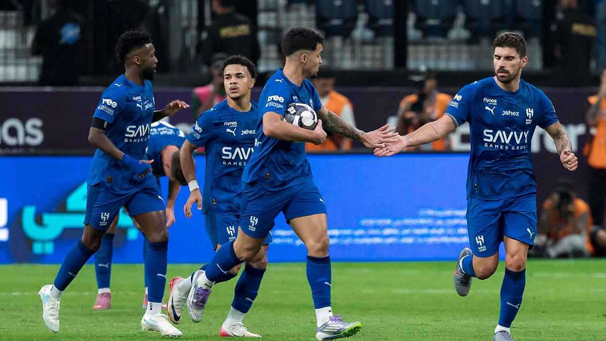 لتجنب الإغراءات الأوروبية.. الهلال يتخذ خطوة عاجلة بشأن ثنائي الفريق