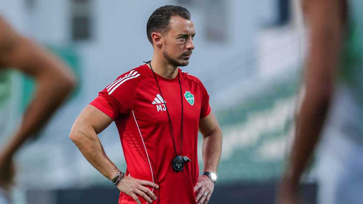 ليس لديه فكرة.. أسطورة الاتحاد السعودي يشن هجوما على يايسله (فيديو)