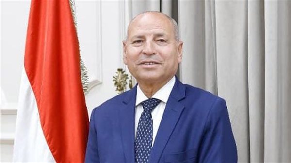 محافظ القاهرة نشر الأعلام بكافة الطرق المؤدية للمتحف المصري الكبير