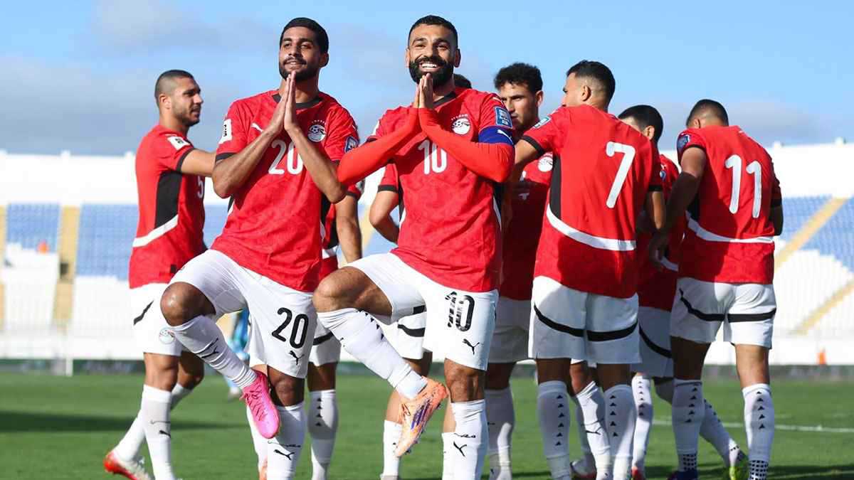 محمد صلاح يكشف عن بطل طفولته (فيديو)