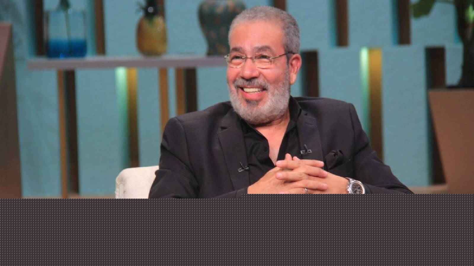 مدحت العدل يثير “غضب” المثقفين المصريين.. ما السبب؟