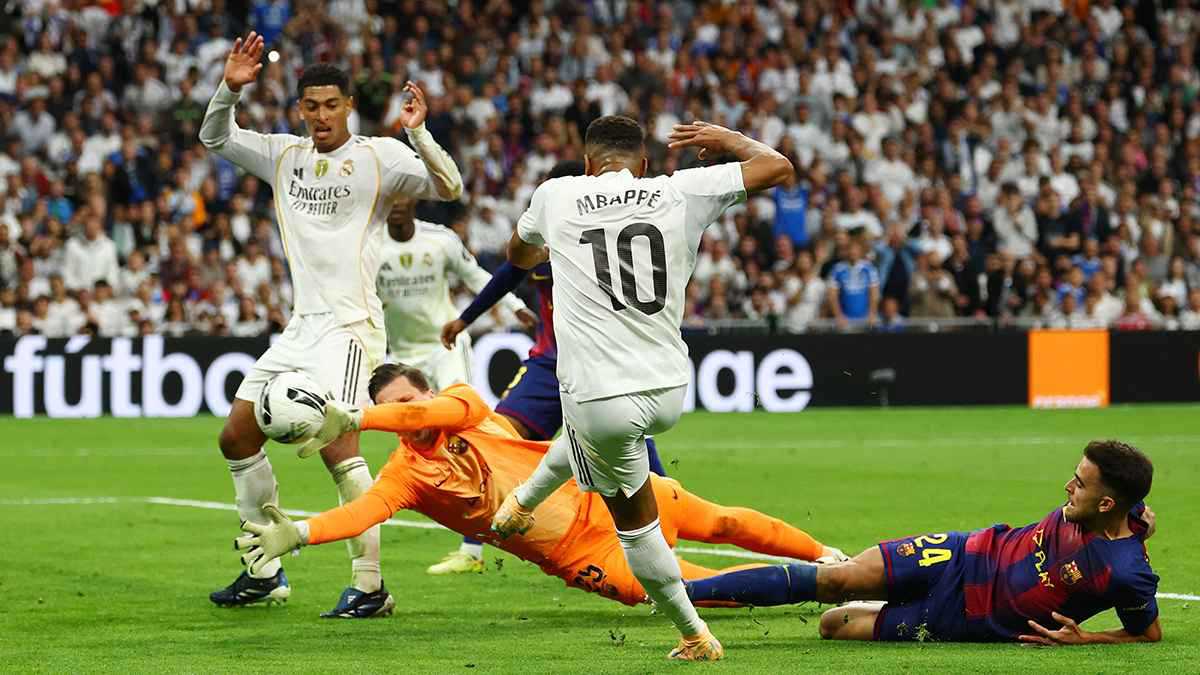 من أكثر لاعب نال إشادة جماهير برشلونة رغم الهزيمة أمام ريال مدريد؟