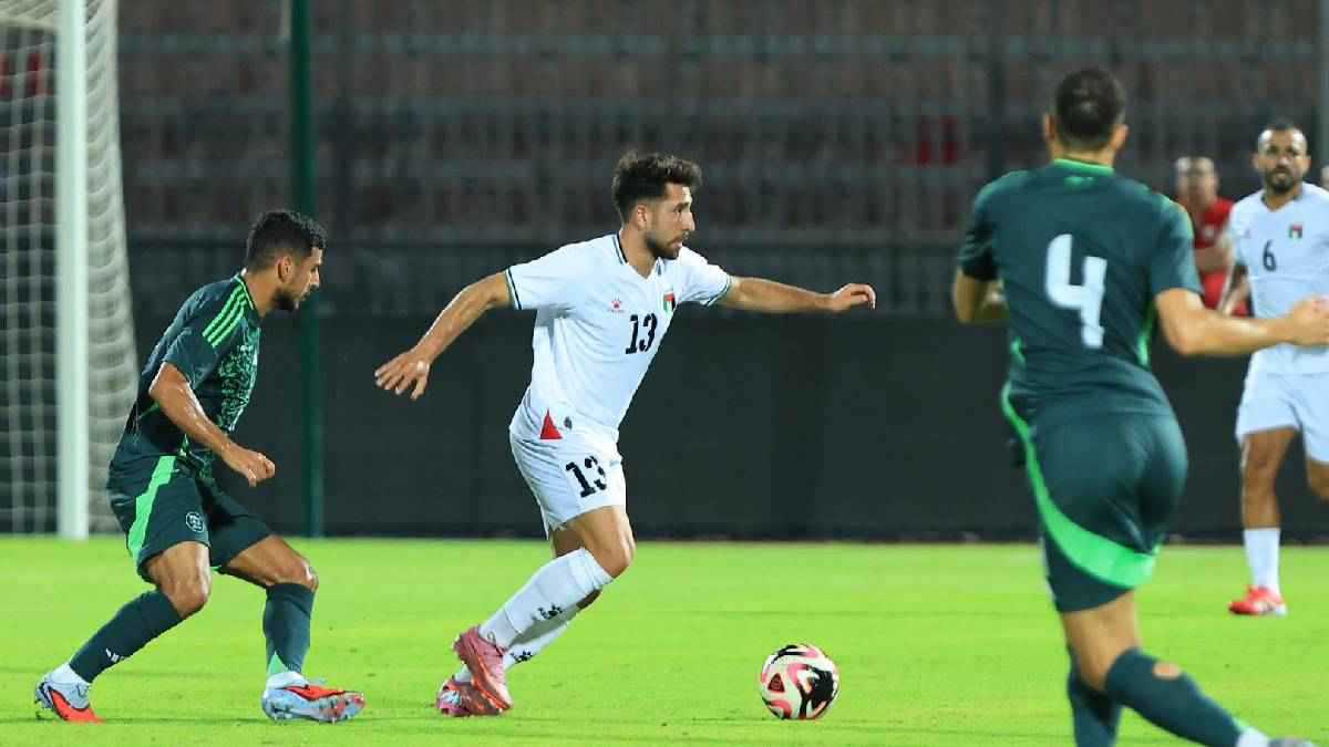 منتخب فلسطين يحقق فوزا مثيرا على حساب الجزائر (فيديو)