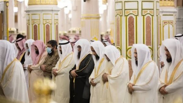 موعد أول صلاة جمعة بعد تطبيق التوقيت الشتوي 2025