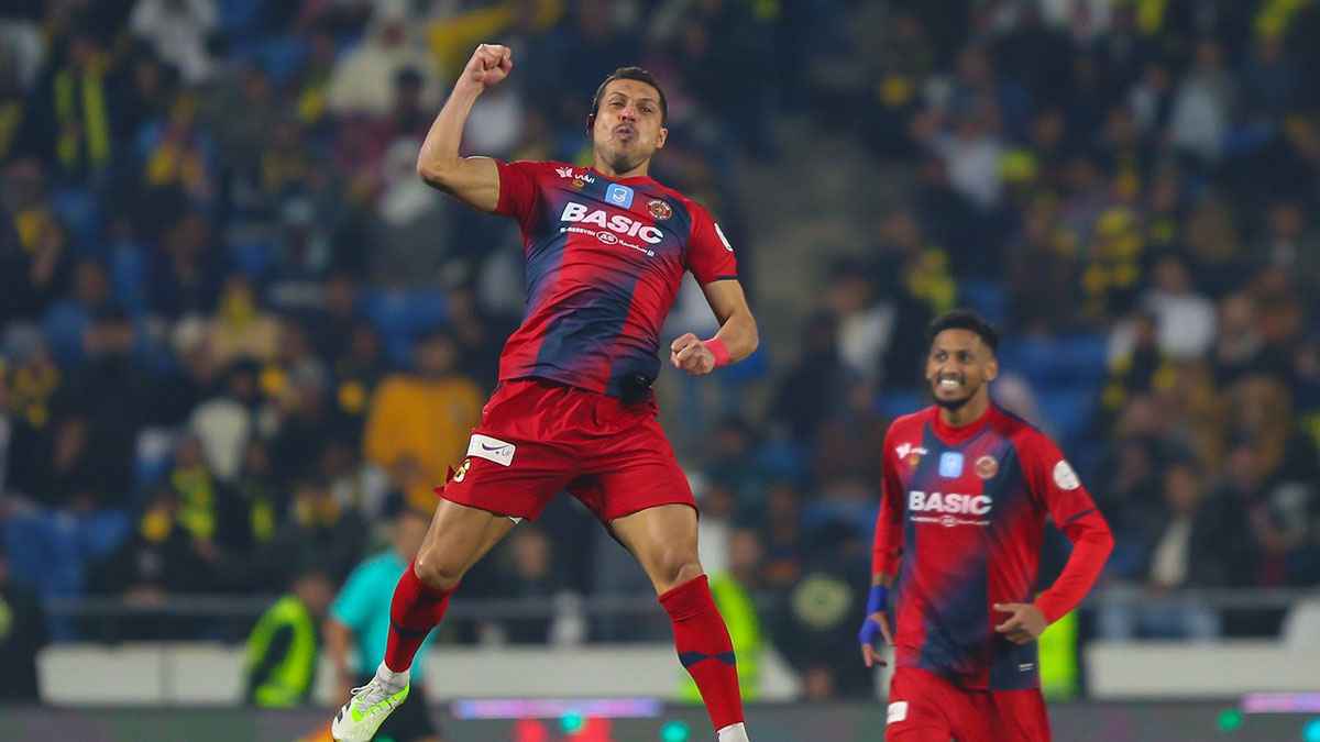 موقف جون إدوارد من عودة طارق حامد إلى الزمالك