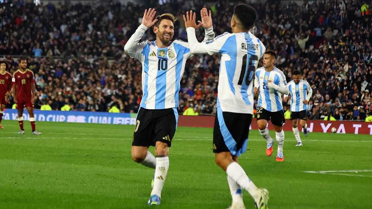 ميسي يعود لتشكيلة الأرجنتين أمام بورتوريكو