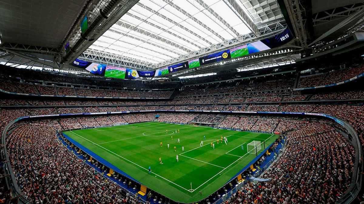 هل سيغلق ريال مدريد سقف “البرنابيو” أمام برشلونة؟