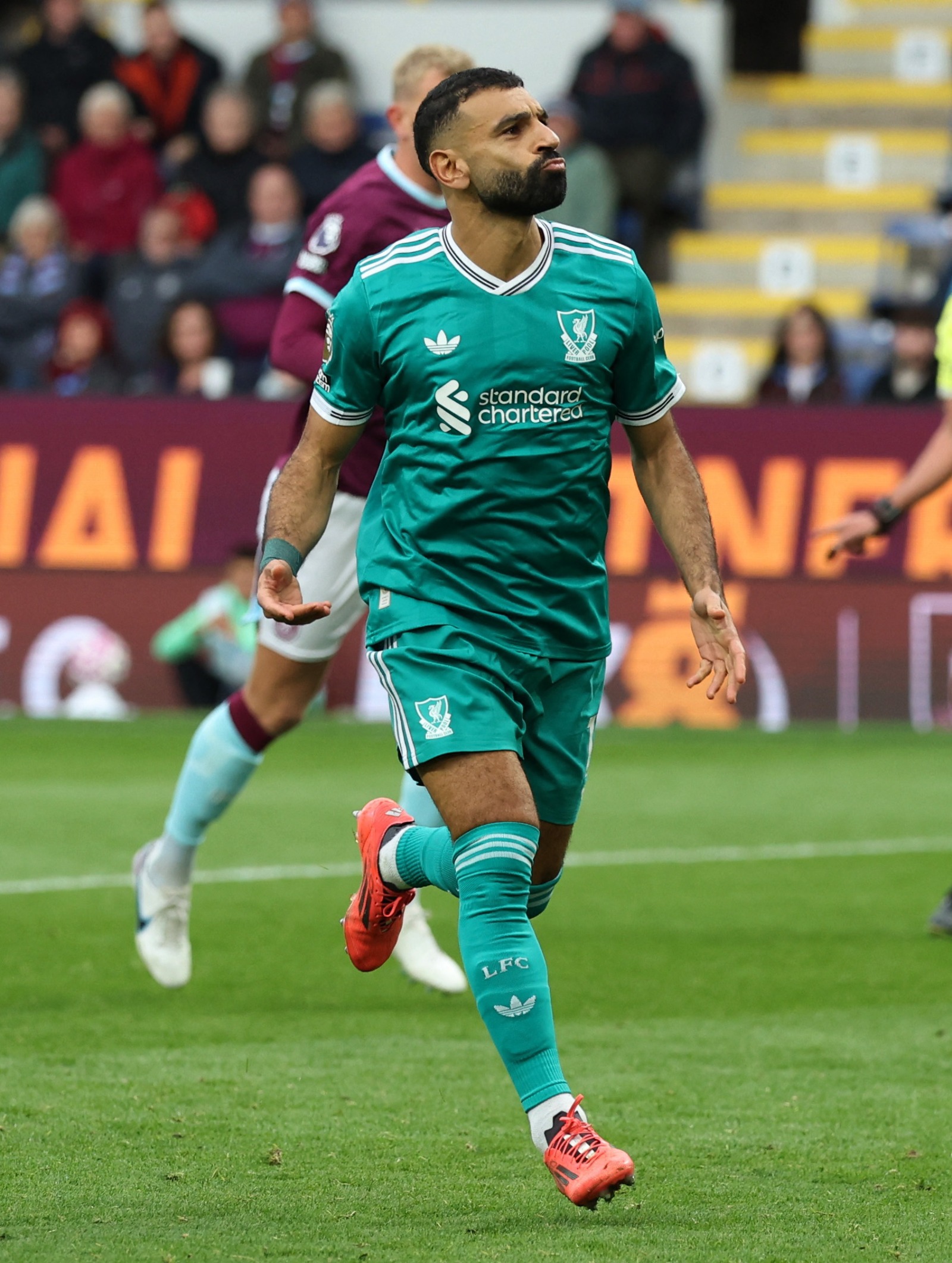 محمد صلاح مهاجم ليفربول يحتفل بهدفه في بيرنلي في الدوري الإنجليزي الممتاز - 14 سبتمبر 2025