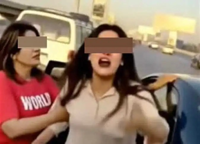 تطورات واقعة فيديوهات المحور لقطة عابرة بالكاميرا تقود صاحبها للحبس