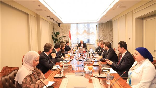 وزير التعليم العالي يتابع تطورات مشروع الحرم الجامعي الجديد للجامعة