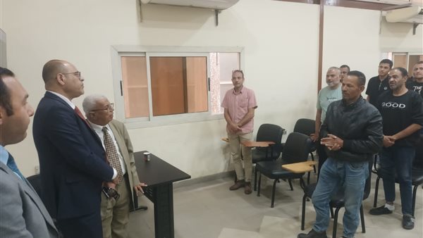 وزير العمل في جولة مفاجئة للمركز القومى لدراسات السلامة والصحة المهنية لمتابعة سير العمل