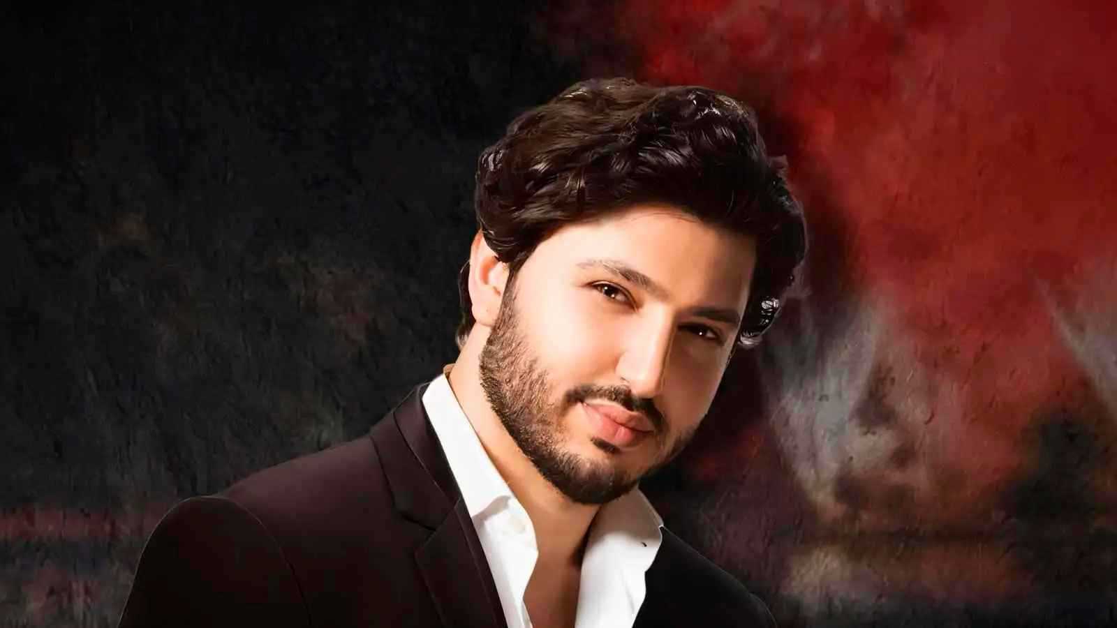 وسط ترقب لمصير والده.. قرار مفاجئ من محمد فضل شاكر