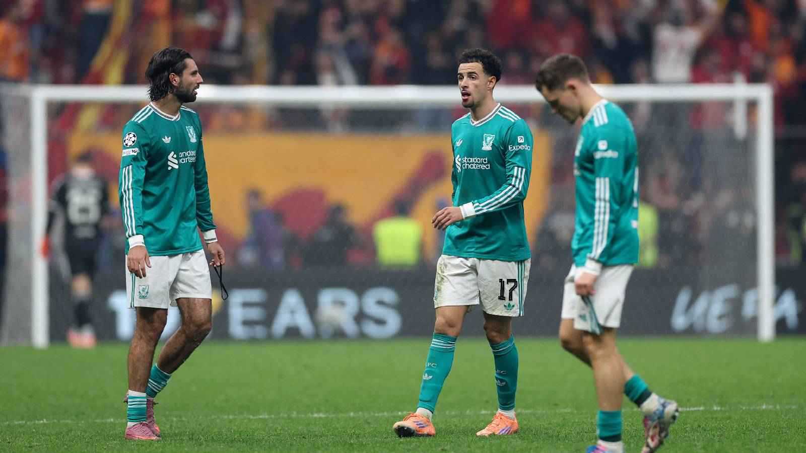 وصفوه بـ”منتهٍ” تماماً .. جماهير ليفربول تشن هجوماً على نجم الفريق