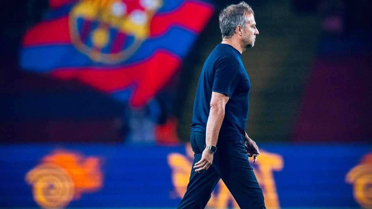 يغيب عن الكلاسيكو.. إشارة خارجة بعد هدف برشلونة الحاسم تهدد فليك بعقوبة ثقيلة
