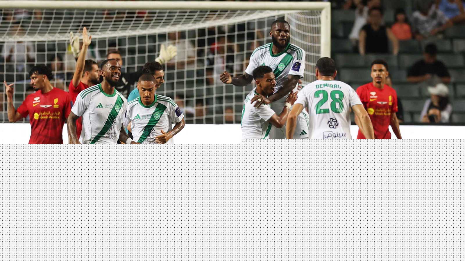 يوفنتوس ينقض على نجم الأهلي السعودي