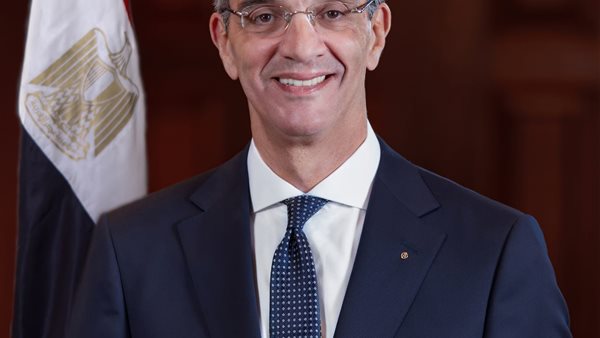 وزراء الاتصالات والسياحة والمالية .. إصدارعملات وطوابع تذكارية تجسد عراقة المتحف وفخامة افتتاحه