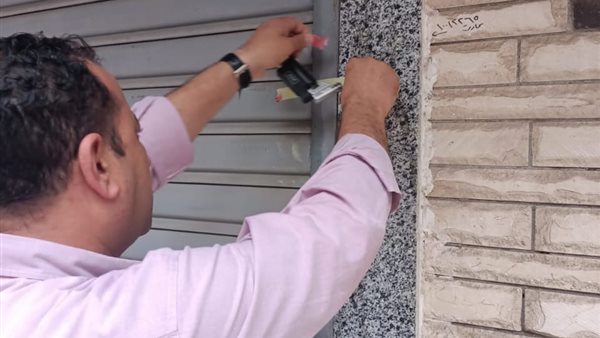 غلق وتشميع محال ومخازن مخالفة بحي السلام أول تنفيذًا لتوجيهات محافظة القاهرة