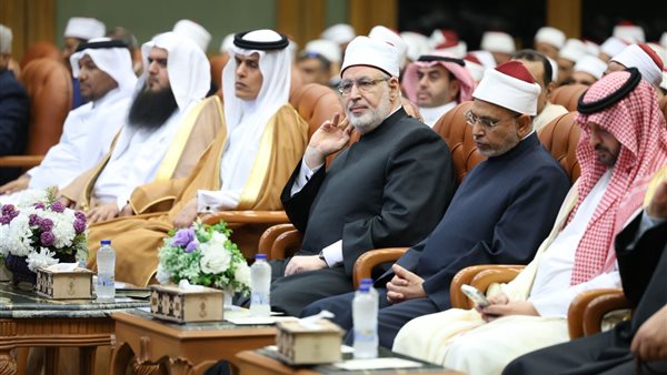 تنوع المذاهب الفقهية مصدر ثراءٍ وليس سبيلا للفرقة أو التباعد