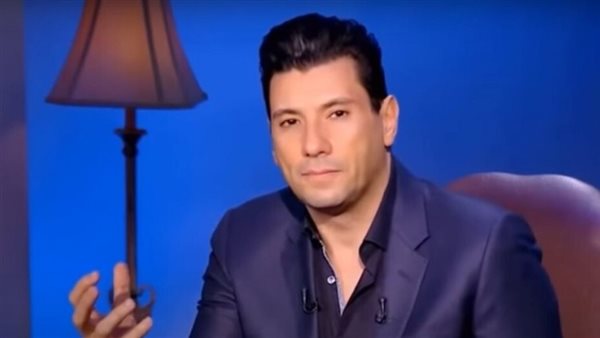 ادعوا لها بالرحمة.. وفاة والدة باحث التراث الإسلامي إسلام بحيري