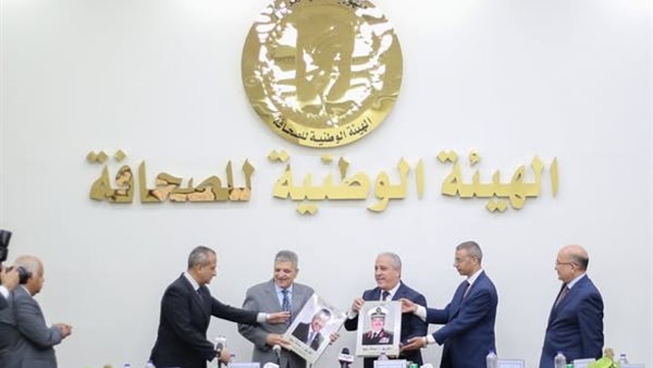 الفريق أسامة ربيع في ندوة موسعة بـ”الوطنية للصحافة” بحضور “الشوربجي” وقيادات المؤسسات الصحفية القومية