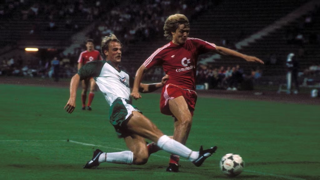 الدنماركي سورين ليربي لاعب وسط بايرن ميونيخ السابق