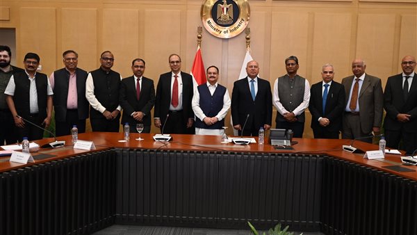 كامل الوزير يبحث مع وزيرالصحة الهندي سبل تعزيز التعاون المشترك في مجالي الصناعة والنقل