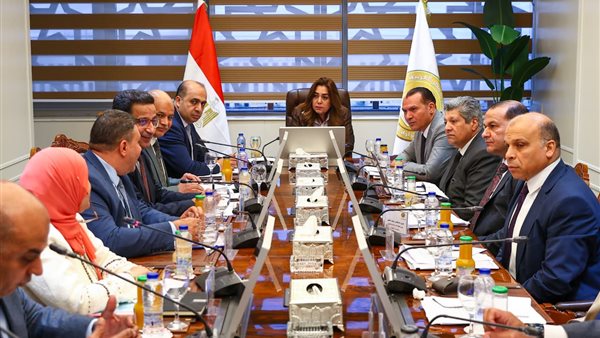 وزيرة التنمية المحلية تتابع جهود تنمية الموارد الذاتية لمختلف المحافظات