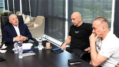 هاني أبوريدة يطالب التوأم بالتركيز مع المنتخب وعدم الانشغال بالرد على الانتقادات