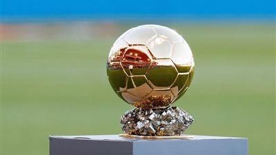 غياب محمد صلاح يفتح الباب أمام منافسين جدد للكرة الذهبية 2026