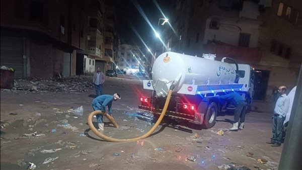 استجابة عاجلة من رئيس الحي بالغردقة لإنقاذ المواطنين من كسر خط مياه