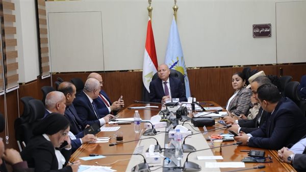 محافظ القاهرة يعلن غلق جميع لجان الاقتراع فى نهاية اليوم الأول لانتخابات النواب