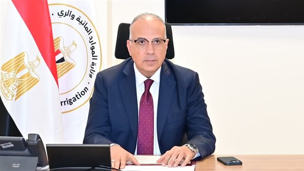 وزير الري يستعرض المسودة الأولية للنظام الأساسي واللائحة الداخلية لروابط مستخدمي المياه