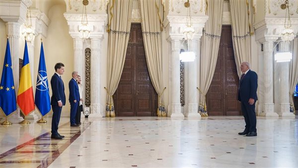 السفير المصري يقدم أوراق اعتماده إلى الرئيس الروماني