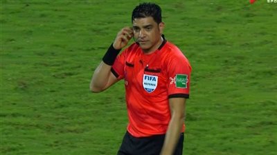 إبراهيم نور الدين يكشف سر توتر حكم مباراة الأهلي والجيش الملكي