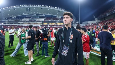 رسمياً.. أحمد عابدين لاعب الأهلي يرحل إلي البرتغال للمعايشة مع نادي فاماليكاو