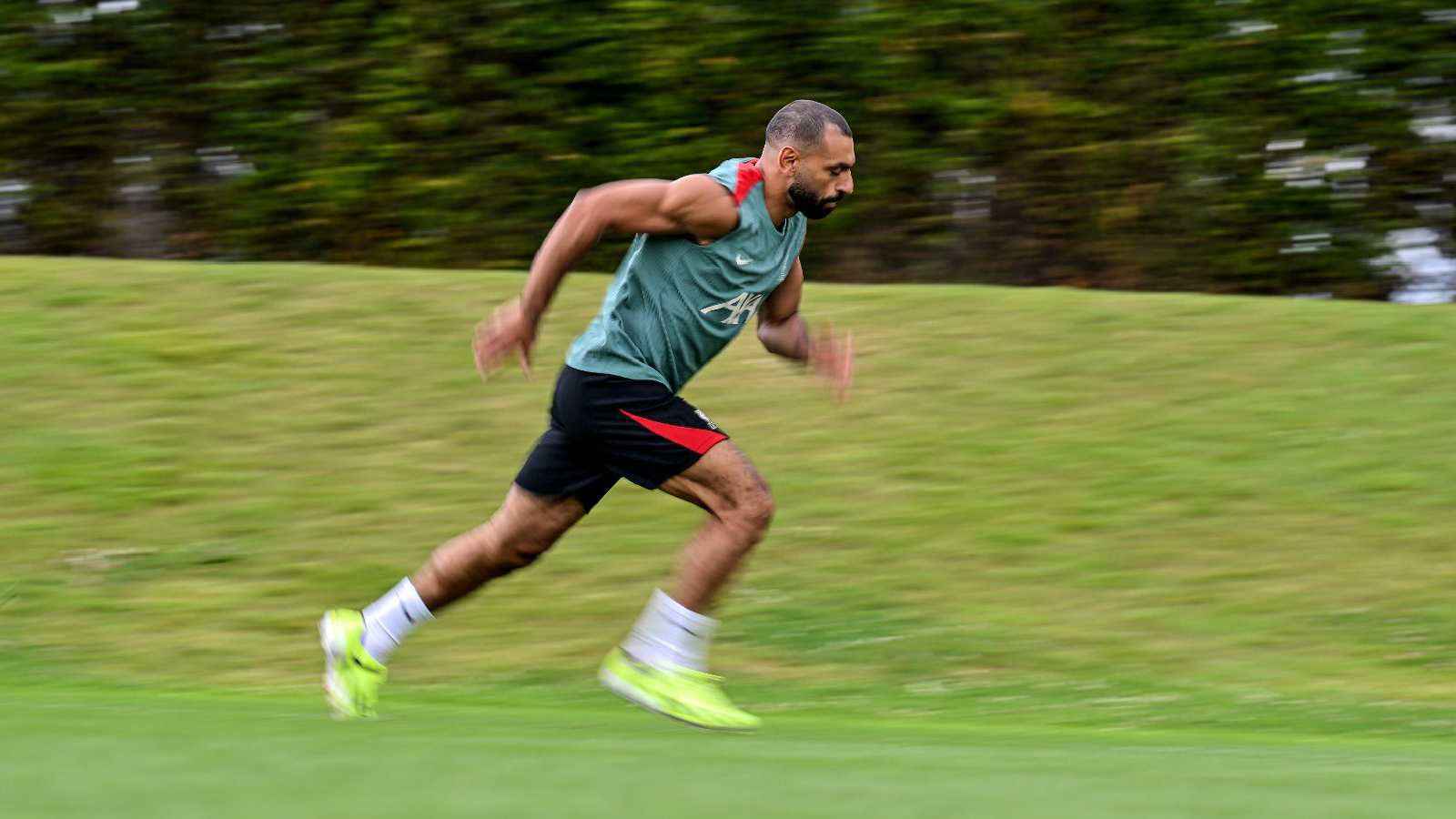 3 أسباب كاشفة.. لماذا يعاني ليفربول في حسم مصير محمد صلاح؟