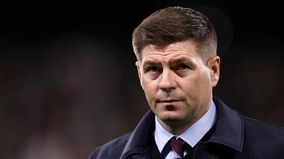 ستيفن جيرارد: ابتسامة محمد صلاح وفيرجيل فان فان دايك هي سر انتصارات ليفربول