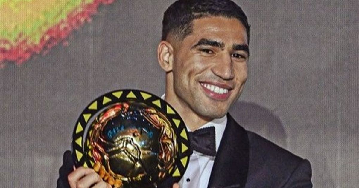 رسالة مؤثرة من أشرف حكيمي بعد فوزه بجائزة أفضل لاعب إفريقي