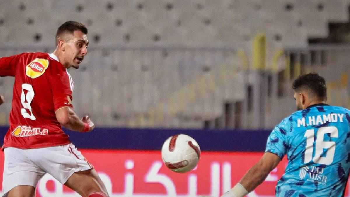 4 نجوم فجروا غضب جمهور الأهلي بعد التعادل مع المصري