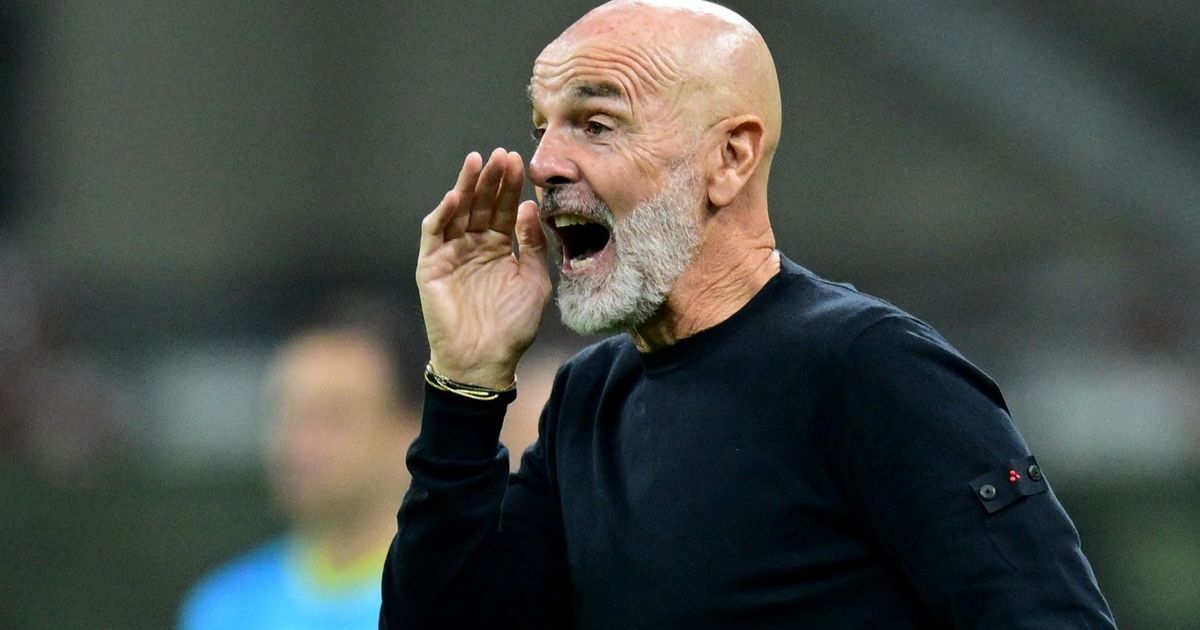 ستيفانو بيولي يرفض الاستقالة من تدريب فيورنتينا