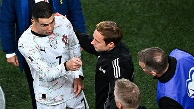 مدرب منتخب أيرلندا يكشف ما قاله له كريستيانو رونالدو بعد الطرد أمام البرتغال