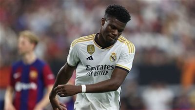 بتمزق في العضلة الخلفية.. تشاوميني ينضم إلي قائمة غيابات ريال مدريد